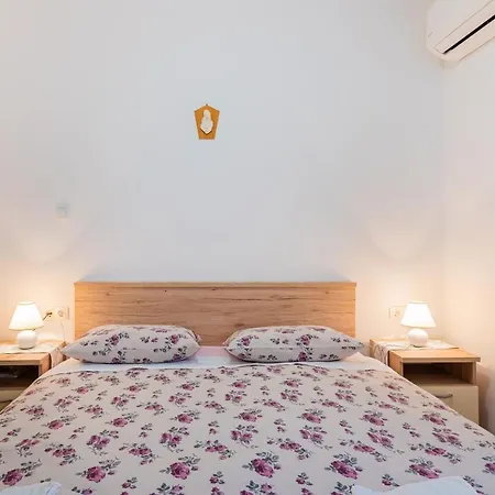 Laudina 3*